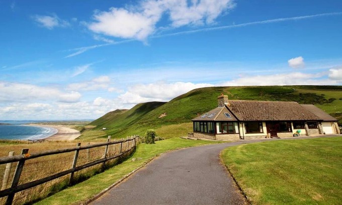 Rhossili House | Caemor in the beautiful Swansea