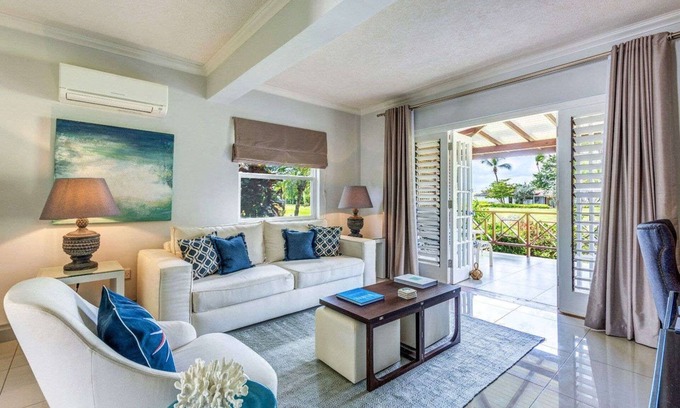 Lance aux Epines Apartment | Calabash Pool Suite Luxury apartment