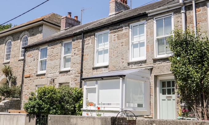 Mousehole Cottage | CALAC COTTAGE, family friendly, country holiday cottage in Mousehole