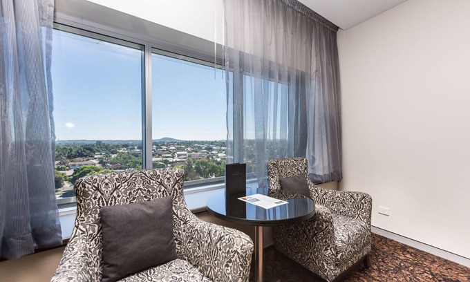 Calamvale Hotel | Calamvale Suites and Conference Centre