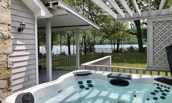 North Lake George House | Caldwell Circle Retreat on Lake George