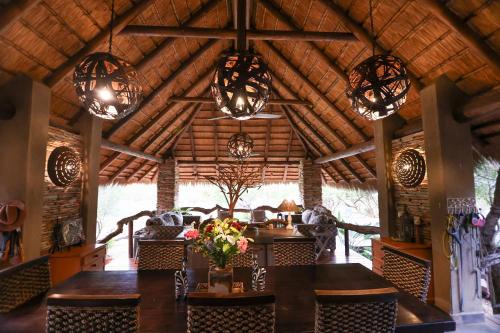 Hoedspruit Cabin | Call of the Wild Lodge