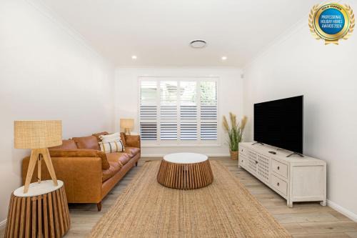 Callala Beach House | Callala Sunrise Pet Friendly 5 Mins Walk to Beach