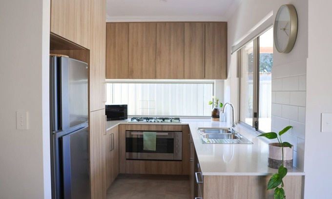 Coolbellup House | Calm and Comfortable Home | Close to Fremantle