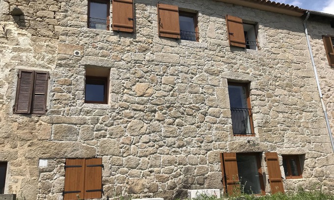 Vero House | Calme et Confort au Village