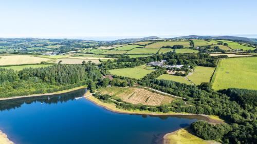 Brayford Cabin | Calvert Devon Lodges