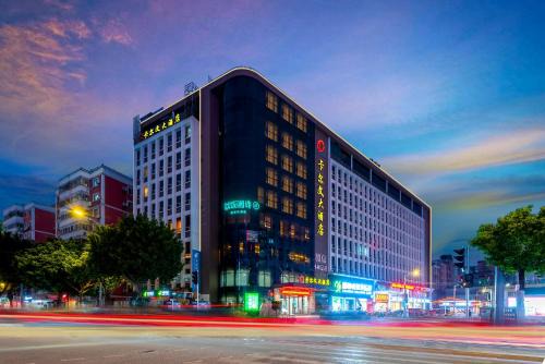 Baiyun Hotel | Calvin International Hotel Guangzhou Sanyuanli Baiyun Culture Square Metro Station Exit D Branch - Free Deliver Service to Guangzhou Baiyun International Airport