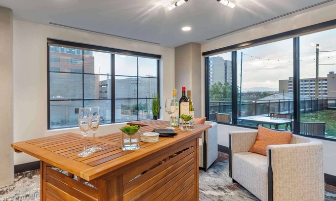 River North Art District Hotel | Cambria Hotel Denver Downtown RiNo