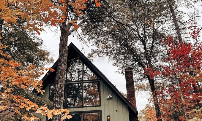 Danbury Ski Chalet | Camp Green Pine Artist Retreat: Pet-Friendly A-Frame in Voyager Village WI