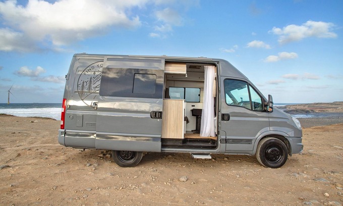 Marzagan House | Camper Van 'Encuentra Tu Camino' with Air Conditioning