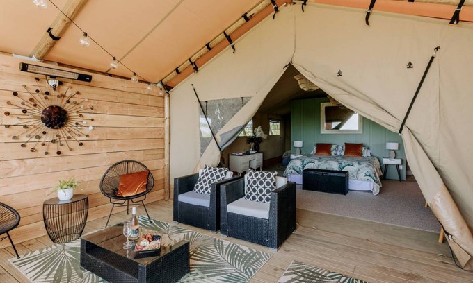 Clive Other | Camping ∙ 1 bedroom ∙ 4 guests