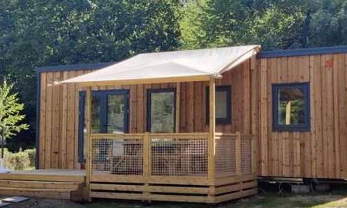Pouzauges House | Camping 3 étoiles - ccbbhdf