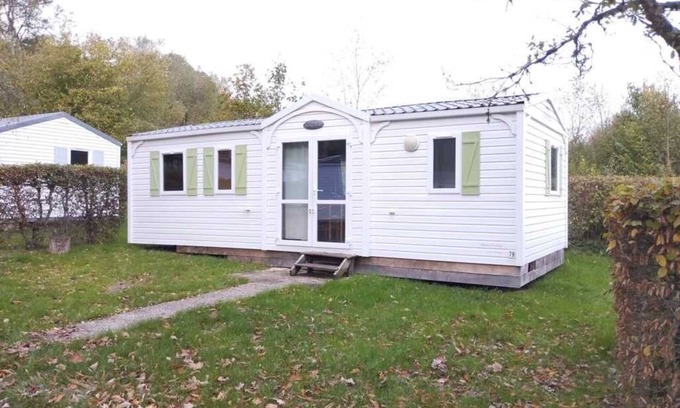 Locmaria-Berrien House | Camping 3 étoiles - Piscine - ccafbbi