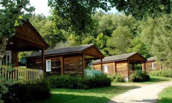 Correze House | Camping 3 étoiles - Piscine - eehihh