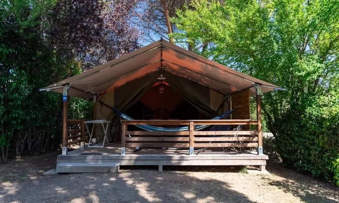 Manosque House | Camping Flower Provence Vallée* - Freeflower 3-room tent for 5 people Without sanitary facilities