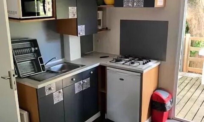 Carces House | Camping Les Fouguières* - Mobile Home Classic Eco + Louisiana 3 Rooms 4 People