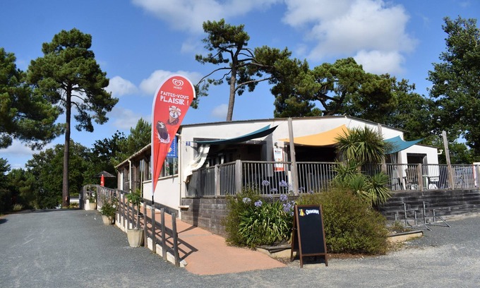 Saint-Augustin RV Rental | Camping Les Pins de Sel