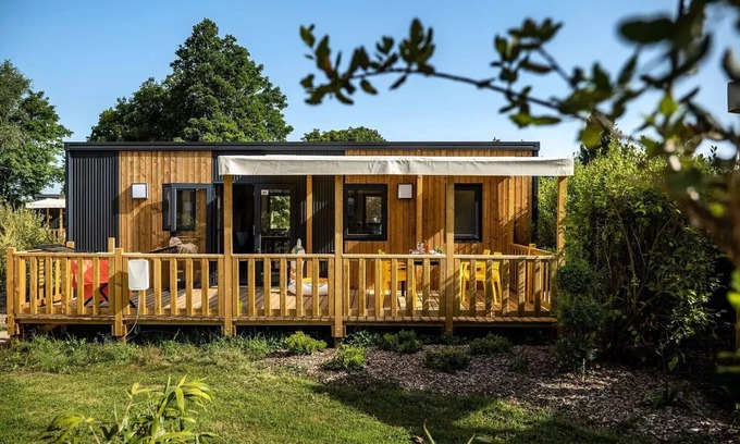 Plougasnou House | Camping maeva Respire Le Domaine de Mesqueau * - PREMIUM Cottage 3 Rooms 4 People + TV