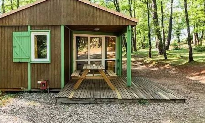 Puy-l'Eveque Ski Chalet | Camping Village Club L'Evasion **** - Chalet for 7 People