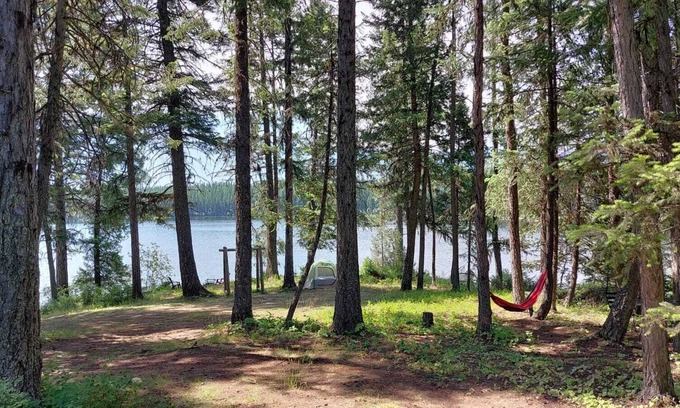 Olney RV Rental | Campsite #9 with Lake Access