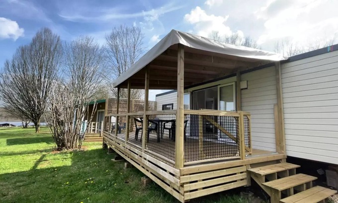 Pays-de-Belves House | Campsite Flower Les Nauves* - Premium Mobile Home 33m² (2 bedrooms - 4 people) + dishwasher for 4 people
