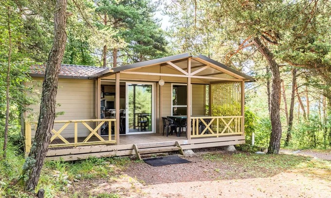 La Salle-en-Beaumont Ski Chalet | Campsite Le Champ Long * - Comfortable 3 bedroom cottage for 6 people