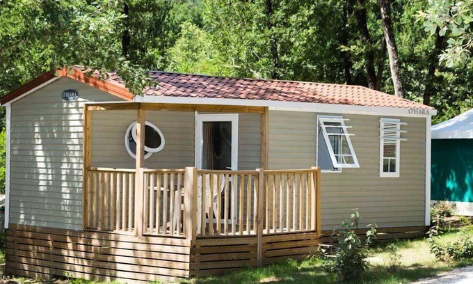 Servies House | Campsite Saint Pierre de Rousieux**** - Very large Mobile Home 4 Rooms 6 People