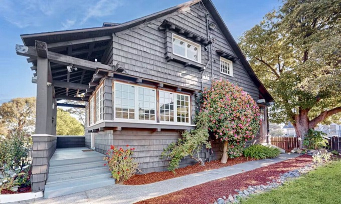 Downtown Apartment | Campton House of Eureka