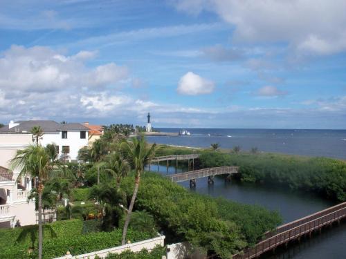 Pompano Beach Resort | Canada House Beach Club Resort