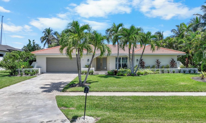 Marco Island House | Canal home w/pool, kayak, foosball, and ping pong