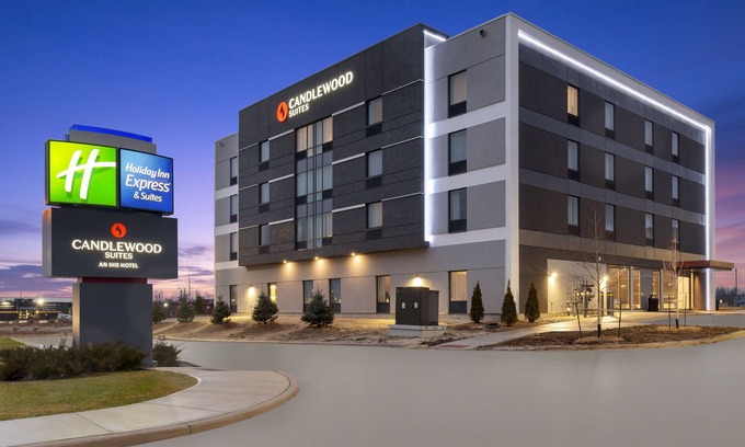 Collingwood Hotel | Candlewood Suites Collingwood by IHG