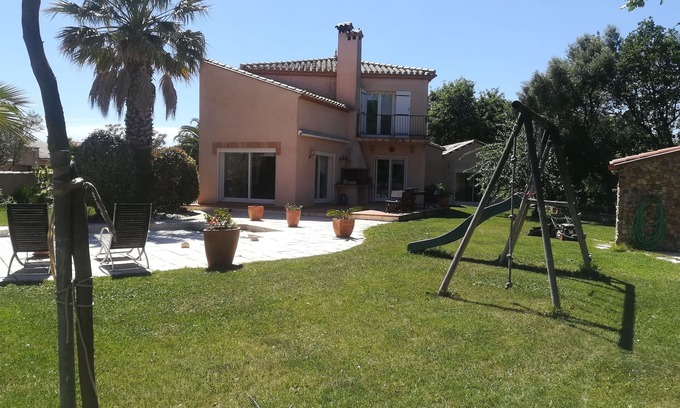 Canet-en-Roussillon House | CANET EN ROUSSILLON Quiet villa, 2km from the beach with large garden and swimming pool