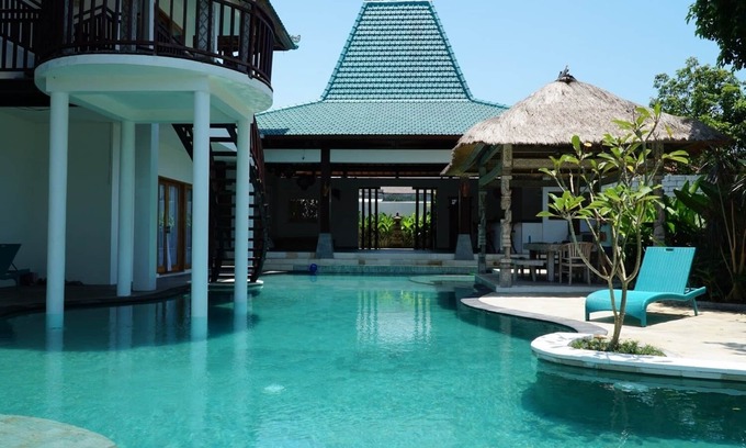 Berawa Villa | Canggu,Luxury villa 300 mts from Beach