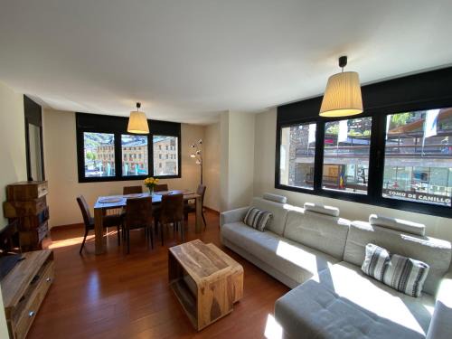 Canillo Apartment | Canillo L'Areny View HUT - 7775