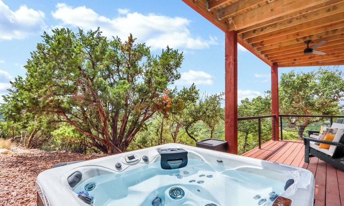 Canyon Lake Cottage | Canyon Lake Tree House: Modern 2BR Luxury w/ Hot Tub, Decks & Stunning Views