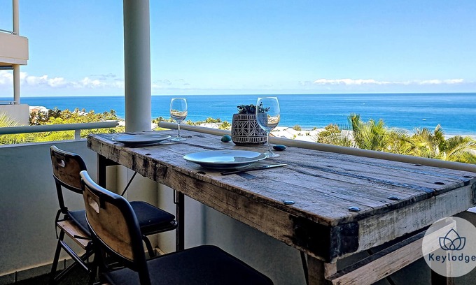 Carosse Apartment | Cap Horizon, T3 with sea view in Saint-Gilles les Bains