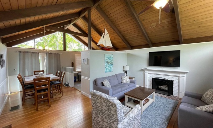 East Falmouth House | Cape Cod Falmouth Getaway, Great Harbors, Pool, Close Beaches Aug 10-16 avail