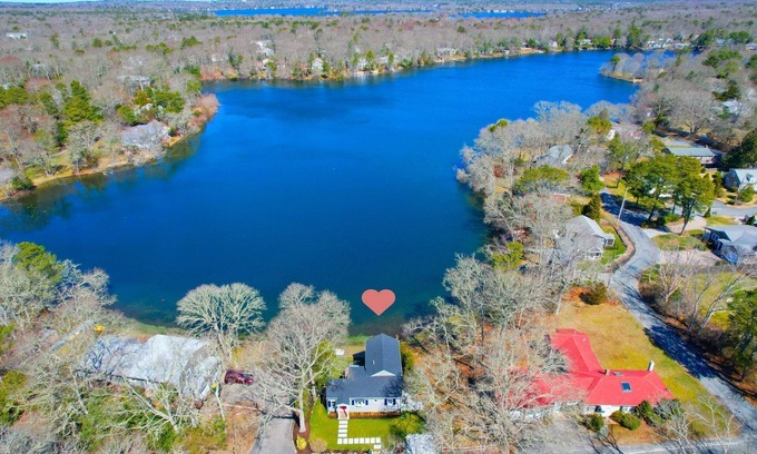 Centerville House | Cape Cod Lake Charm