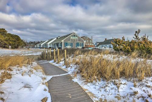 Dennis Port Apartment | Cape Cod Retreat with Gas Grill, Steps to Beach