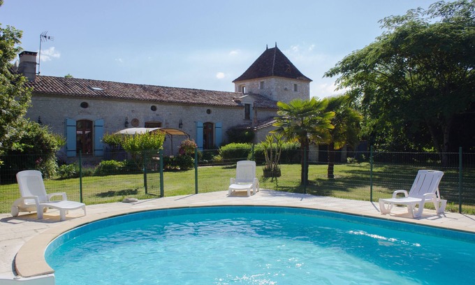 Thenac House | CAPE - maison avec piscine et jacuzzi