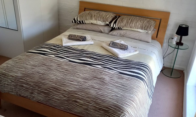 Green Point Apartment | Cape Town apartment 1km walk to V&A Waterfront