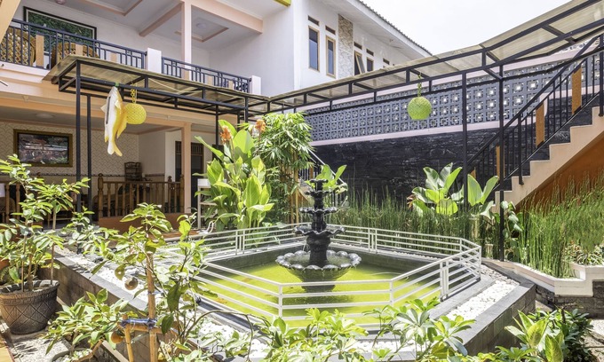 Cikole Hotel | Capital O 1541 Puri Cikole Asri