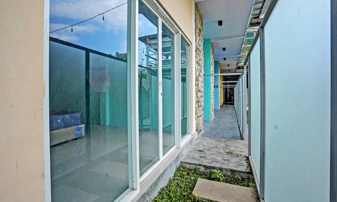Banyuwangi Hotel | Capital O 92670 Borobudur Homestay