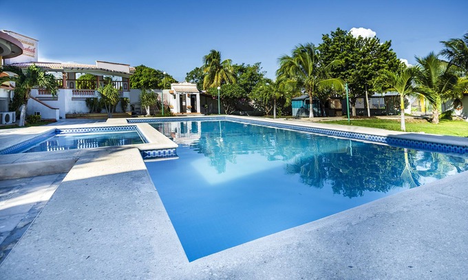 Calderitas Hotel | Capital O Oxtankah,chetumal bay