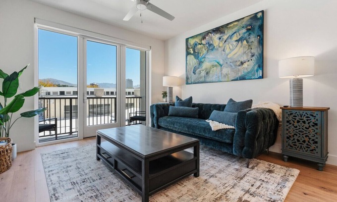 Downtown Salt Lake City Apartment | Capital Views! Pool/Spa/Gym/Bowling/Free Parking!