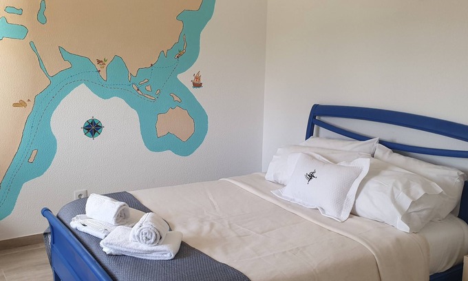 Obidos House | Captain Powder Residence