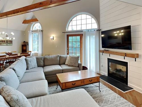 McHenry House | Captains Cabin