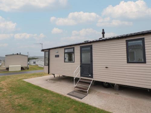 Towyn House | Caravan B8