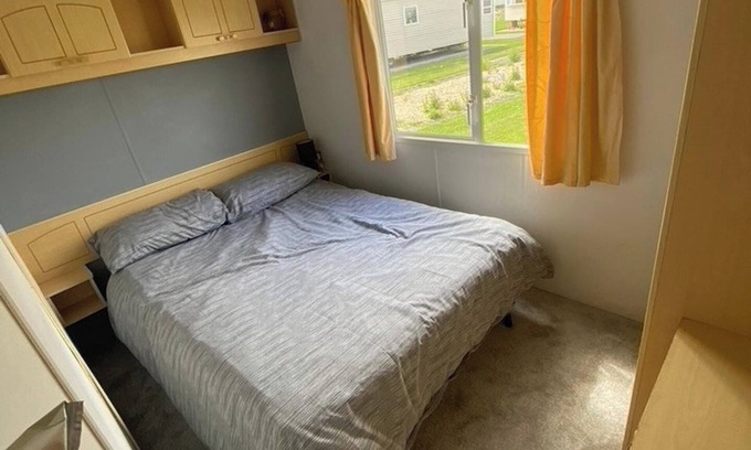 Ingoldmells Cabin | Caravan - Sleeps 4 - Parking - 10Mins To Beach