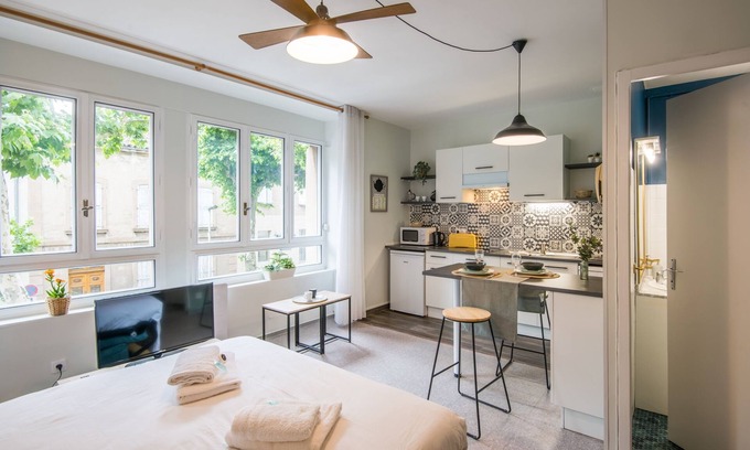 Millau Apartment | Cardabelle - Joli appt pour 2 avec parking privé